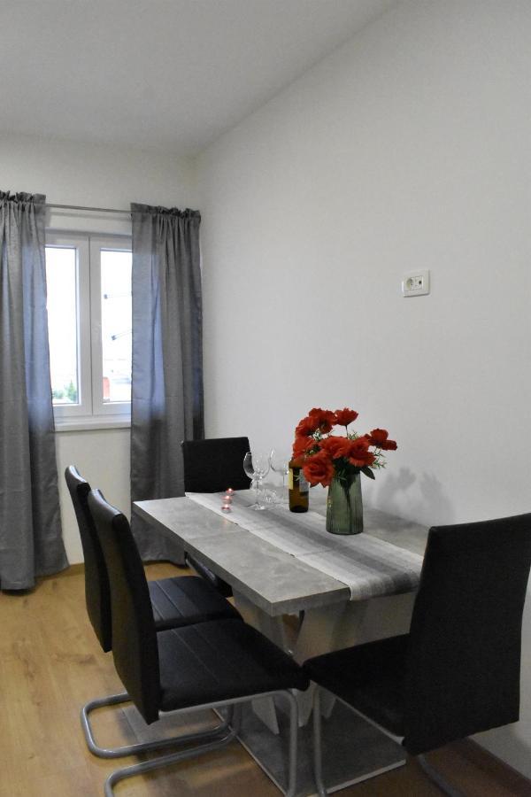 Apartmani Skorpion Kaštela Exterior foto